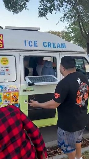 Ice cream truck sound effect
