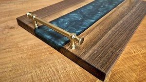 Personalized Walnut Serving Tray: Live Edge Emerald Epoxy, 18x12 - Etsy