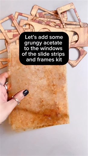 Today we add some grungy acetate to our slide strips and frame windows 🎞️✨ If you’d like to learn how to grunge up your acetate, I’ve got a full tutorial waiting for you on my YouTube channel 🎥 — just head to my bio, click the link, and follow this path: Playlists → Tutorials → “Grunge Up Acetate with These 4 Techniques” 🖤 I seriously can’t wait to start creating with these slide strips and frames — they’re perfect for showcasing little specimens and vintage photos 🪶📸 Come back tomorrow, an