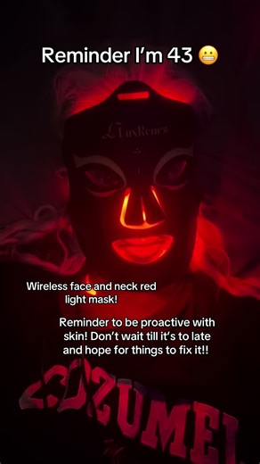Revolutionary Wireless Red Light Therapy Mask for Youthful Skin