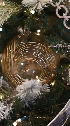 Rebecca Robeson on Instagram: "Day 3… and we’re doing two years in one because they are different yet both so fabulous 🎄✨ First, 2016 was pure decadence. Smoky Glam to the core. Layers of gray, white, gold, and silver all shimmering, dramatic, and unapologetically luxe. This was Christmas dressed in evening wear… and she knew it. Then came 2017… Woodsy, grounded, soulful… but with that unforgettable hit of cobalt blue that stopped everyone in their tracks. Cozy meets striking, and to this day, 