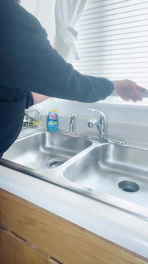 Hey hey- let’s clean! 🧼🧽🫧 #letsclean #cleanhome #cleaningtips #cleaningtipsandtricks #kitchencleaning #instaclean #fbclean #fbreels #fb #steviejo | Stevie Jo Collins