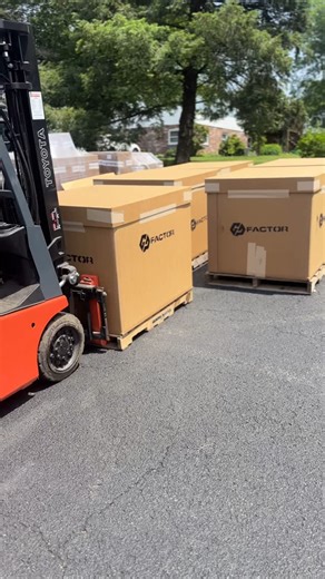 GP Factor on Instagram: "🚚 Now Shipping! Full Interior Modules for the Ineos Grenadier with the @alucab_official Roof Conversion Camper System are officially available for order at @ok4wd and through authorized dealers! We’ve spared no effort in packaging — each module ships fully assembled in its own heavy-duty, triple-walled pallet crate to ensure maximum protection and an easy, hassle-free installation (just drop it in once your floor is installed). Did we mention all of the packing peanuts 