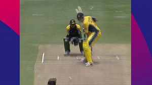 35K views · 2.8K reactions | With defending champions Australia on 86/4 in their opening match in 2003 against Pakistan, Andrew Symonds came in and made a brilliant 143* to lead them to a 82-run victory! Vote for it to reach the next round of Bira 91's ICC Cricket World Cup Greatest Moments at bit.ly/CWCGreatestMoments! | ICC - International Cricket Council | Facebook