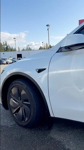 2026 Tesla Model Y Juniper Exterior | Review | 19 Inch Crossflow Wheels | Pearl White MultiCoat