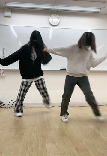 いーとーまきまき🧵🪡 #06 #07 #08 #09 #jk #ljk #sjk #fjk #高校生 #fyp #fypシ #おすすめ #ダンス #糸まきまき #全力界隈 #糸まきまき界隈