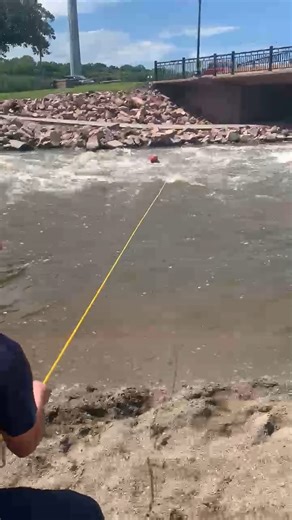 31M views · 10K reactions | SFFR utilized the rain-fed Big Sioux River this afternoon for training on water rescues, practicing techniques such as using throw bags and safely pulling crewmates to shore. #WeAreSFFR | Sioux Falls Fire Rescue | Facebook