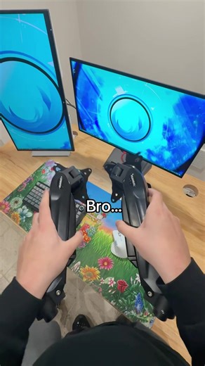 If your desk feels cramped, this fixes it 👀 Monitor arms free up space and let you position screens exactly how you want #huanuo #monitorarms #monitorstand #tiktokshopjumpstartsale