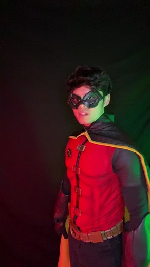 Fly Robin fly! #robin #dccomics #cosplay #robincosplay #batman #titans #foryou #fyp