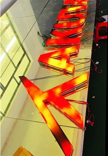 Innovative Trends in Signage Design