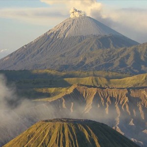 138K views · 1.6K reactions | Have you heard of a legend about a young boy who sacrificed himself by jumping into Mount Bromo to save his people? #ThinkYouKnow | HISTORY | Facebook