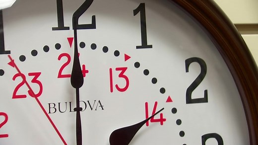 When do we change our clocks? Here's when daylight saving time ends in 2025