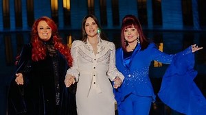 The Judds Reunite to Perform ‘Love Can Build a Bridge' at 2022 CMT Awards