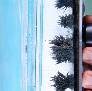 Futuristic Lamp Made from Magnet Trapped in Sand | 5-Minute Recycle