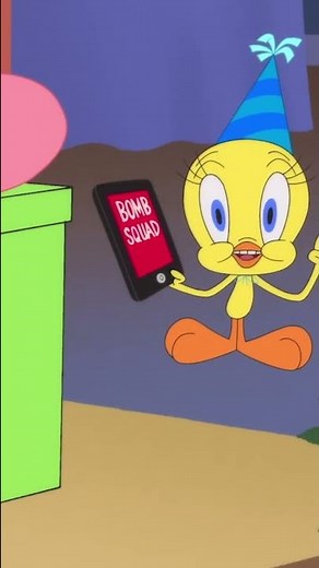 Tweety's Birthday Present 🎁 #shorts #tweety80