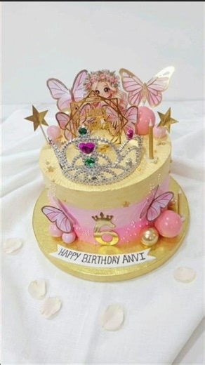 How to manage a tall cake #yoytubeshorts #shorts #trending #cakedecorating #dreamcakebakery #viral