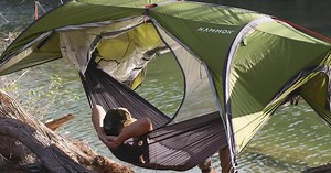 Kammok reworks hammock tent for lightning-fast ground-air transition