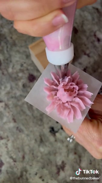 Blooming Buttercream Recipe Tutorial | Piping Flower Techniques