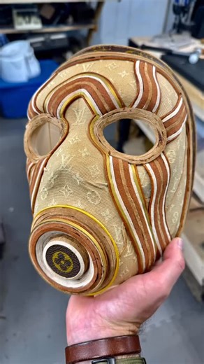 🔥 Fresh off the workbench — my upcycled take on the legendary Psycho Mask from Borderlands 2. This piece reimagines the iconic design through layers of reclaimed luxury materials and leather, bringing the chaotic energy of Pandora into the world of couture. ⚒️ Handcrafted. Upcycled. One-of-a-kind. A true mashup of gaming culture and high fashion. What do you think — would you wear this into battle on Pandora? 🎭✨ #UpcycledArt #Borderlands2 #PsychoMask #LuxuryUpcycled #GamingArt #OneOfAKind #Gab