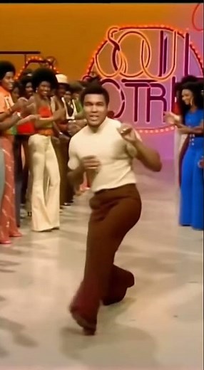 Muhammad Ali Brings the Funk to Soul Train! 🥊💃 “The Champ’s Got Moves!”