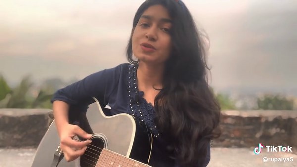 Labon Kol - Beautiful Female Guitar Cover by Meghna Digari