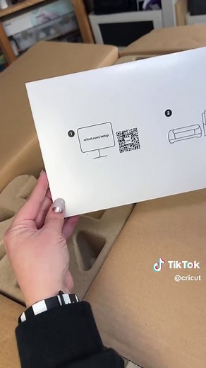 Unboxing the Cricut Maker 4: Discover Its Features