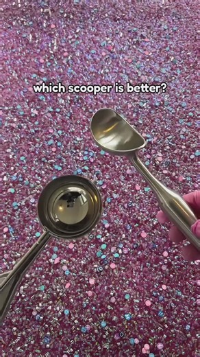 WWW.GLITTERSLIMES.COM on Instagram: "i think i’m loving the new scooper but i fear y’all will hate me if i make the switch 👀🥄"