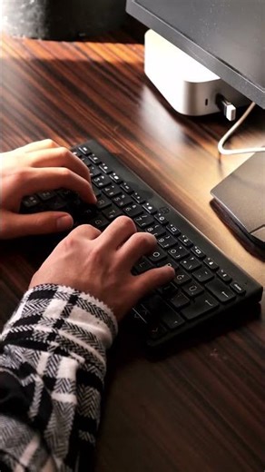 إزاي الموبايل بيصحى من غير ما تلمسه؟