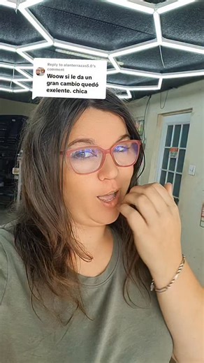 Los motores con múltiples carburadores fueron una locura hermosa: Tri-Power, Six-Pack, Dual Quad… sistemas que convertían un V8 en una aspiradora de aire (y gasolina). Hoy te explico cómo funcionaban y por qué eran tan bestias. 👇 ¿Tú cuál elegirías? #pilu_cheesecake #CarsofTikTokContest #TikTokCarTalkContest #musclecars #carburador #tripower #sixpack #dualquad #MotoresAmericanos #V8power #clásicos #cochesamericanos #carsoftiktok #mechanics #aprendeconmigo #carhistory #americanmuscle #TikTokCarT