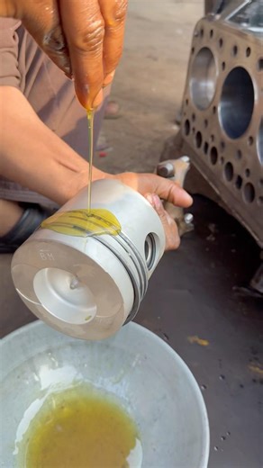 New Engine Ring Piston Installation for Beginners Mechanic Tips #automobile #piston #youtubeshorts