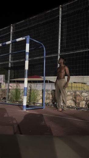 Calisthenics Techniques: Master Front Lever & Human Flag