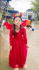 Luckily Jaki didn't become a mermaid🤣