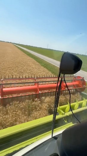 360K views · 3.3K reactions | #AgricultureTips #kubotatractor #tractorpull #plowing #tractor #reelsfypシ #equipment #farmlife #farm #farming #farmer #farmgirl #farmhouse #traktor | Agriculture Tips | Facebook