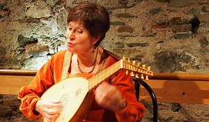 En Anjou, voyager en musique au Moyen Âge avec Jeanne-Marie Gilbert