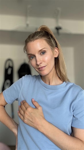 How to do a self breast exam in under 60 seconds — everyone tells us we need to do them but no one is SHOWING us how. So I got you covered. Let me know if you want a full demo! #selfbreastexam #selfexamgram #feelitonthefirst #breastcancer #wellnessjourney | Allyn Rose