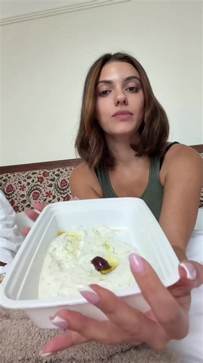 Eating Kiki's Tziki Pita & Lemon Potatoes in Bed | FatherKels Moment