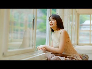 山本美月、ボディラインあらわなニットワンピ姿で自然を堪能！“恋人の聖地”神石高原町の魅力にうっとり 『月刊 旅色』7月号ムービー