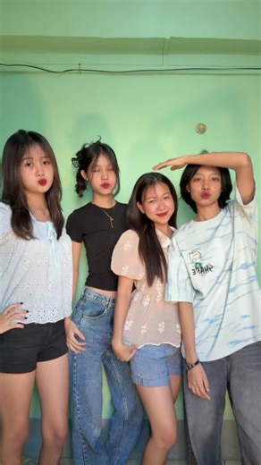 Exploring 2 Types of Dance Moves on TikTok