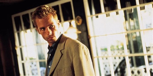 11 Movies That Unfold Backwards and Still Make Sense