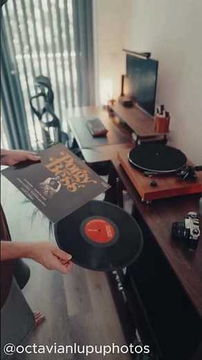RS10 Record Player Stand | Heavy-Duty Vinyl Storage for 120 Records