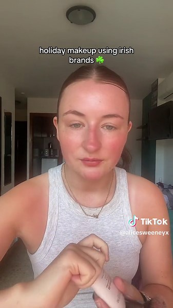 my go to holiday makeup since moving to magaluf using all my favourites #holidaymakeup #nomakeupmakeuplook used: @Kash Beauty @Charleen Murphy collection and @Sculptedbyaimee products