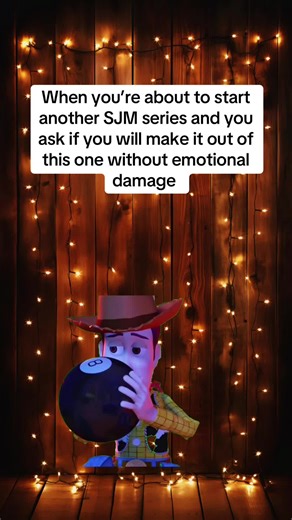 I am so excited to start the last piece of the SJM puzzle tomorrow!! Its finally time to read it. 🌙 #CapCut #booktokfyp #booktok #sarahjmaas #sarahjmaas