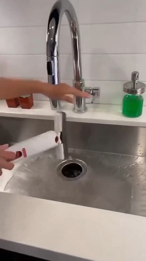 ⭐ Mini Squeeze Cleaner - Cleaning made easy! Can be used for all types of surfaces 🧽 https://shope.ee/9esIPQj81i #ShopeeMY | Shopee