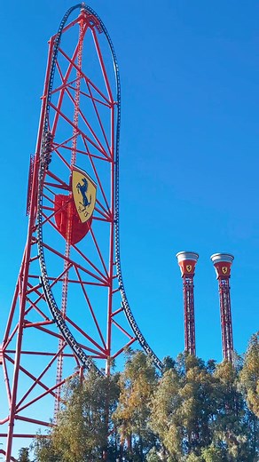 Red Force 🎢 es la atracción principal de Ferrari Land en PortAventura World, con 112 metros de altura, una velocidad de 180 km/h en un tren en forma de coche de Fórmula 1 para 12 personas 🏁 #portaventuraworld #rollercoastertiktok #themepark #ferrariland #ferrari #PortAventura