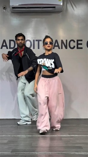 Dhanno dhanno song #dance #viral #shots #bolleywoodsong #love #trending #shots #viral