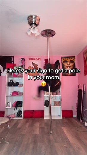 Here your sign to start pole dancing #skrippatok #midnightballerina #skrippa #poledancer #spicydancer