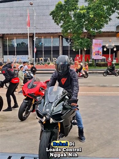 Kawasaki Ninja H2 Explained: Specs and Features