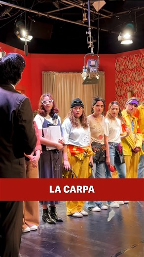 Montar “La Carpa” de Vicente Leñero fue un reto tan grande como apasionante. Nuestros alumnos del CEA, junto a su maestro, comparten lo que significó dar vida a esta historia llena de retos y reflexiones. Porque detrás de cada función, hay horas de entrega, trabajo en equipo y amor por la actuación 💥 #CEA #talentocea #LaCarpa #vicenteleñero | Cea Televisa