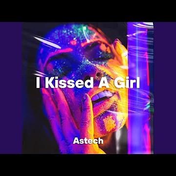I Kissed A Girl (Techno)