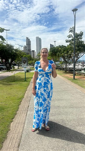 2025 foi um ano intenso, de presença, decisões e muito trabalho por Itajaí. Hoje, encerro um ciclo na Superintendência das Fundações e pronta para iniciar outro, de volta à Câmara de Vereadores. Seguimos com coragem, responsabilidade e compromisso com as pessoas. Vem com tudo, 2026. 💙✨ Espero vocês no @reveillonitajai para curtimos juntos esse momento tão especial e celebramos a chegada do Ano Novo! | Anna Carolina